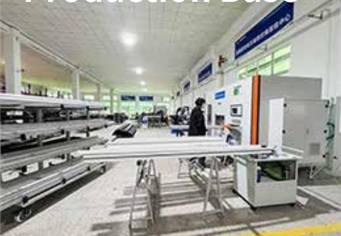 Assembly floor with aluminium profiles on racks
